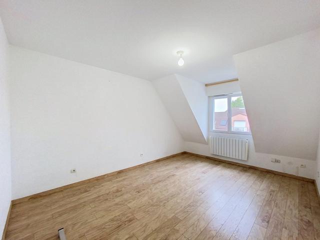 Appartement à louer, 4 pièces Eckbolsheim 67201