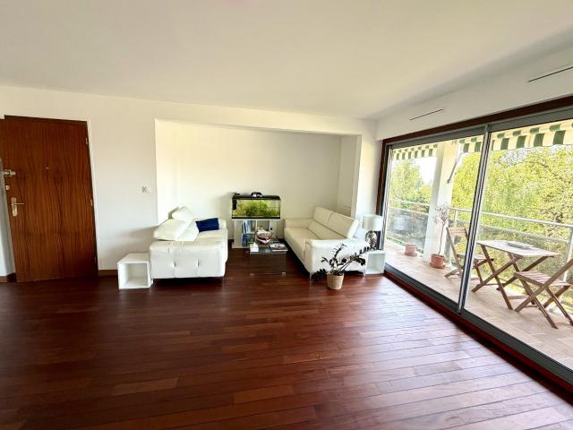 Appartement à louer, 4 pièces Prévessin Moëns 01280