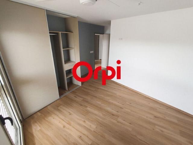 Appartement à louer 4 pièces • Saint Paul