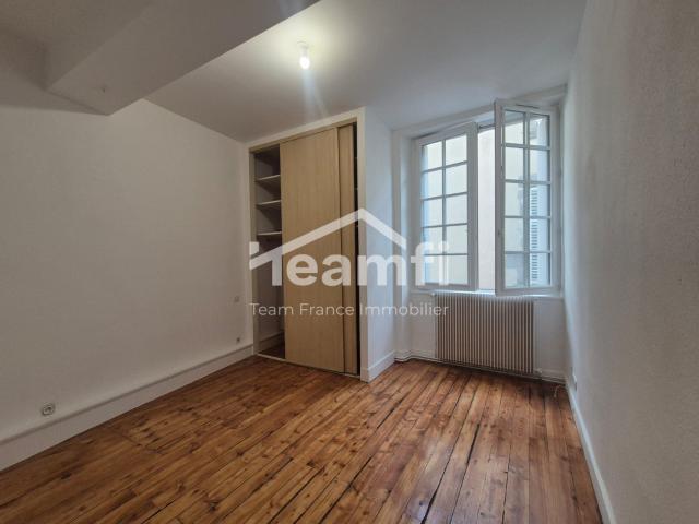 Appartement à louer, 4 pièces Thiers 63300