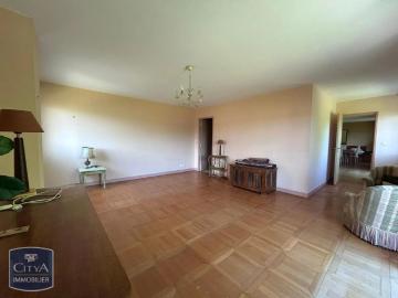 Appartement à louer 4 pièces 146.32m²