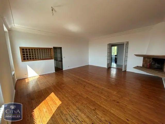 Appartement à louer 4 pièces 150.01m²