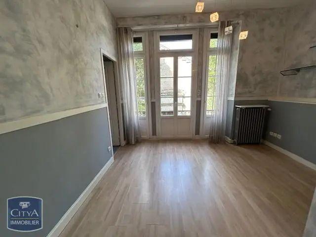 Appartement à louer 4 pièces 150.33m²