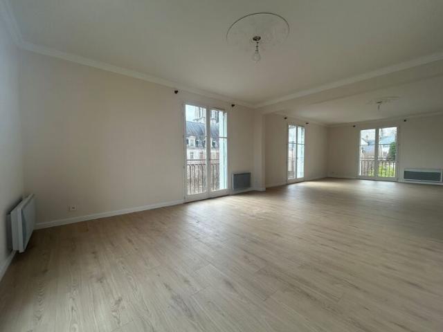 Appartement à louer 4 pièces • 154 m2 Blois