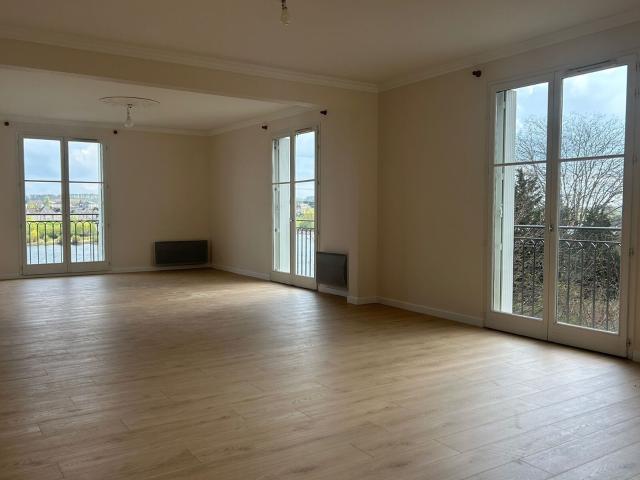 Appartement à louer 4 pièces 154 m