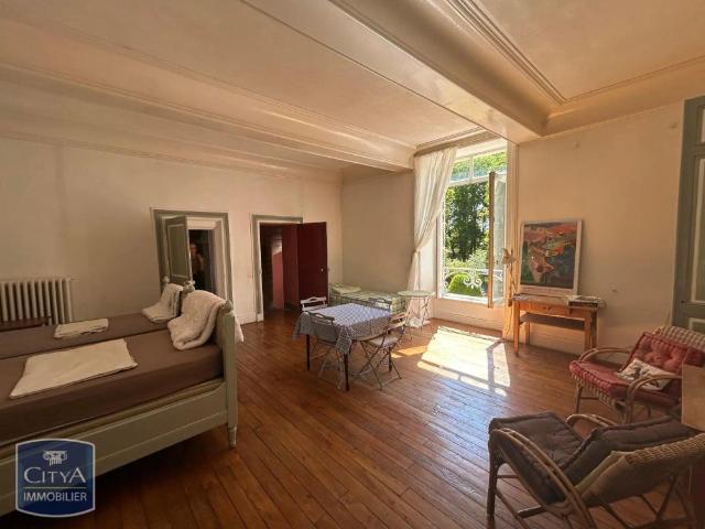 Appartement à louer 4 pièces 193.44m²