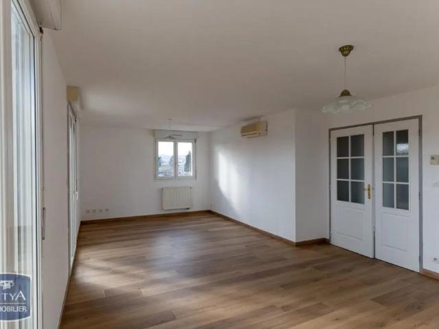 Appartement à louer 4 pièces 103.8m²