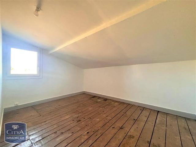 Appartement à louer 4 pièces 103.98m²