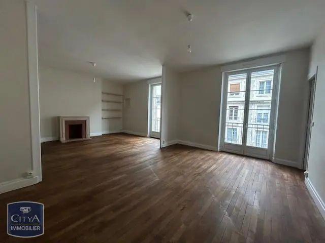 Appartement à louer 4 pièces 103m²