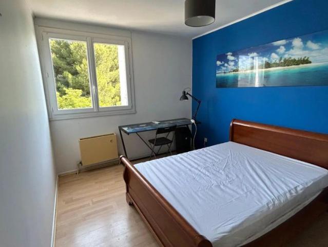 Appartement à louer 4 pièces 100m²