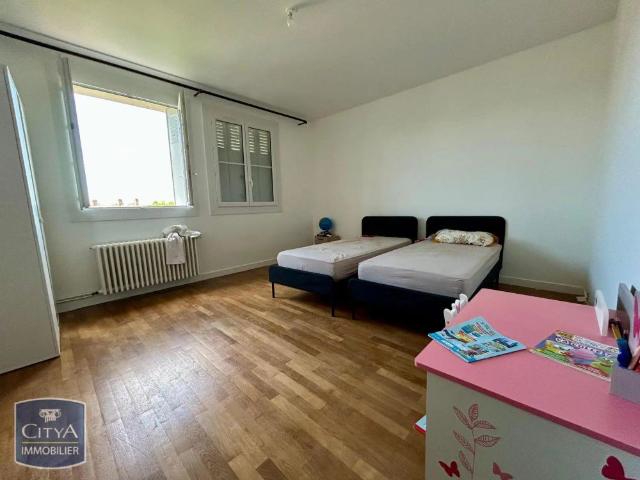 Appartement à louer 4 pièces 101.55m²