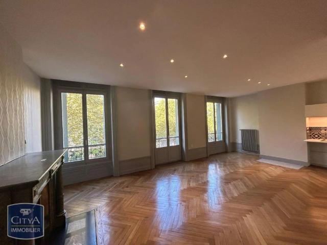 Appartement à louer 4 pièces 101.18m²