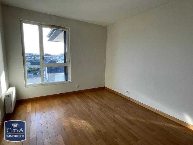 Appartement à louer 4 pièces 107.14m²