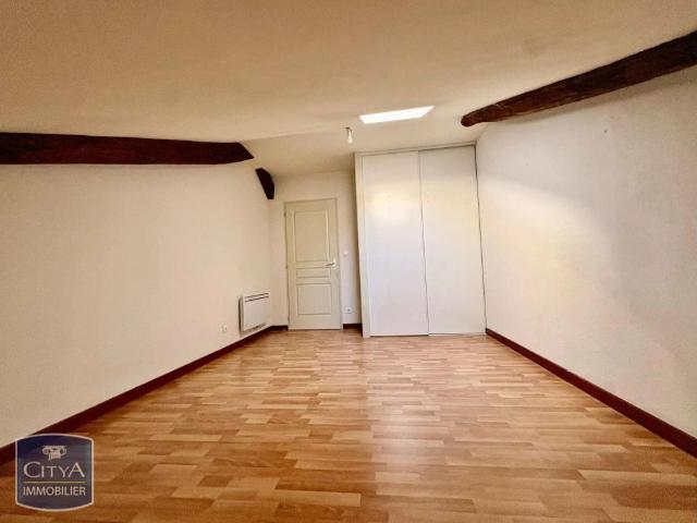 Appartement à louer 4 pièces 104m²