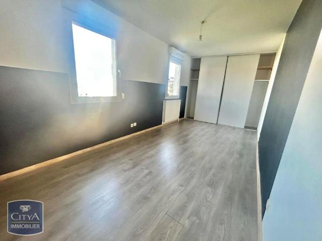 Appartement à louer 4 pièces 105.83m²