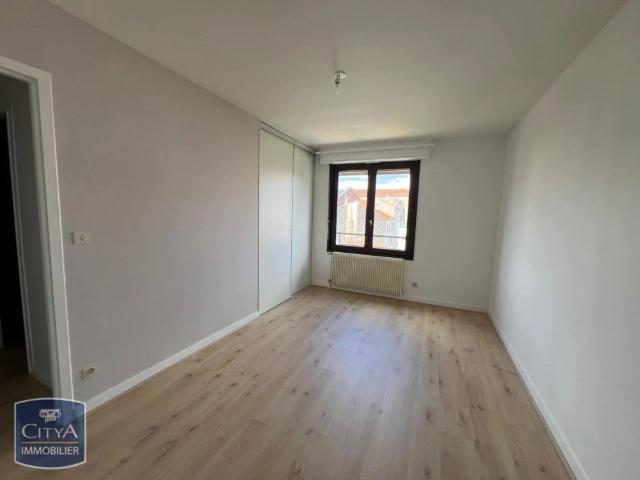 Appartement à louer 4 pièces 105.3m²