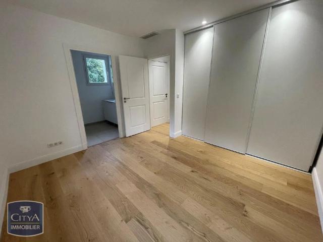 Appartement à louer 4 pièces 111.71m²
