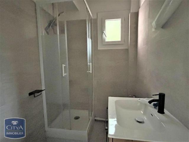 Appartement à louer 4 pièces 111.08m²