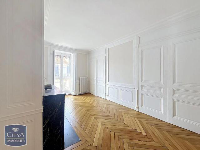 Appartement à louer 4 pièces 112.03m²
