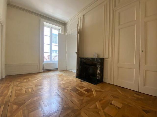 Appartement à louer 4 pièces • 117,09 m2 Lyon 2
