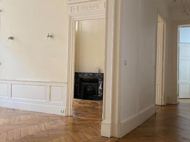 Appartement à louer 4 pièces 117,09 m