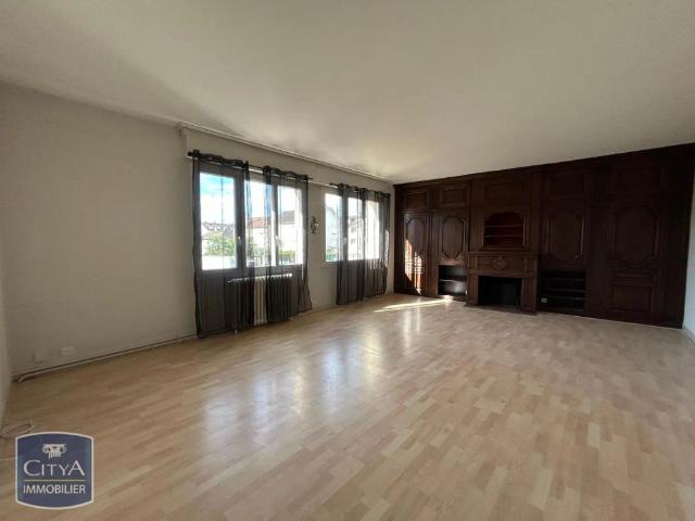 Appartement à louer 4 pièces 116.3m²