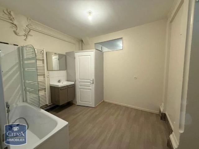 Appartement à louer 4 pièces 116m²
