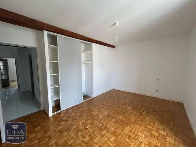Appartement à louer 4 pièces 123.33m²