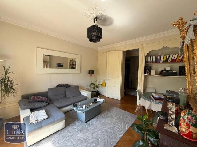 Appartement à louer 4 pièces 120.81m²
