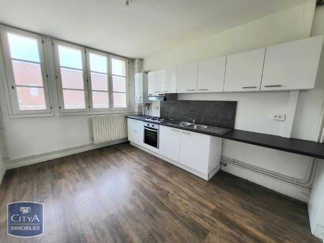 Appartement à louer 4 pièces 122.3m²