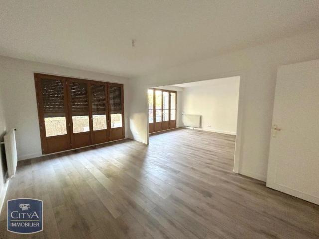 Appartement à louer 4 pièces 124.3m²