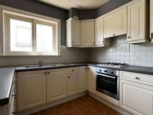 Appartement à louer 4 pièces 126.48m²