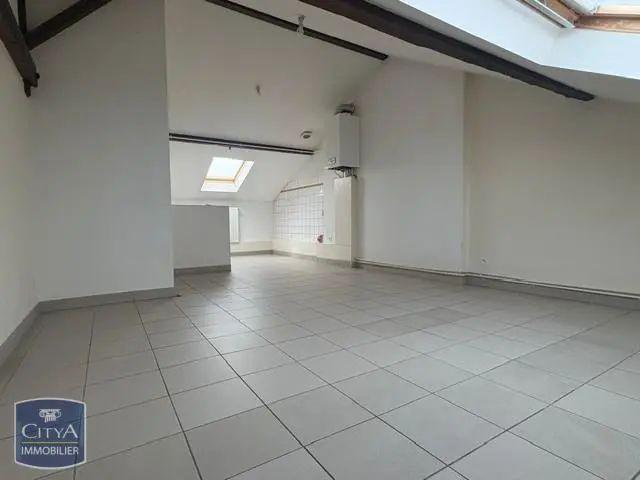 Appartement à louer 4 pièces 48.86m²
