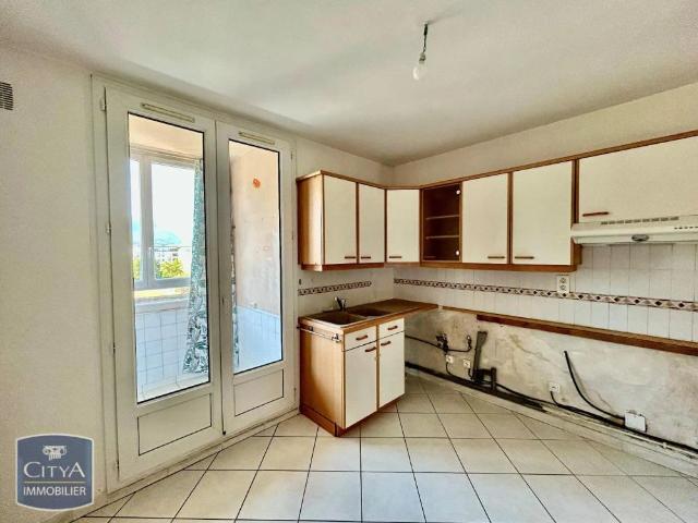 Appartement à louer 4 pièces 65.15m²
