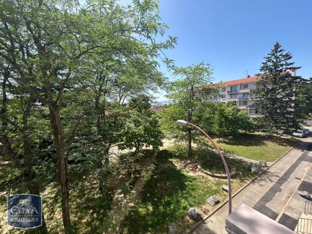 Appartement à louer 4 pièces 65.7m²