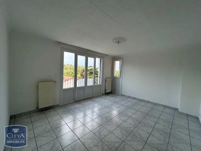 Appartement à louer 4 pièces 66.85m²