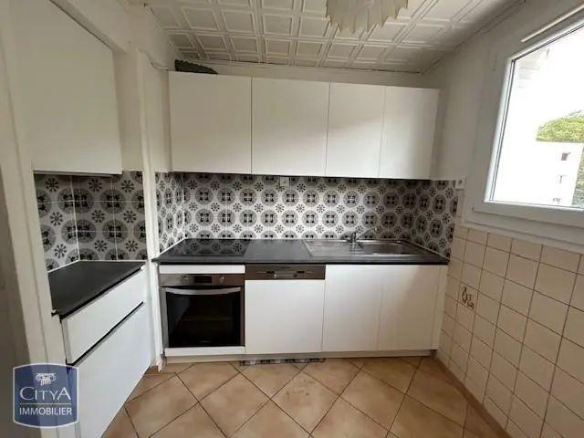 Appartement à louer 4 pièces 66.85m²