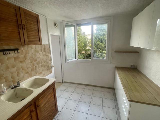 Appartement à louer 4 pièces • 68,08 m 2 Castelnau le Lez