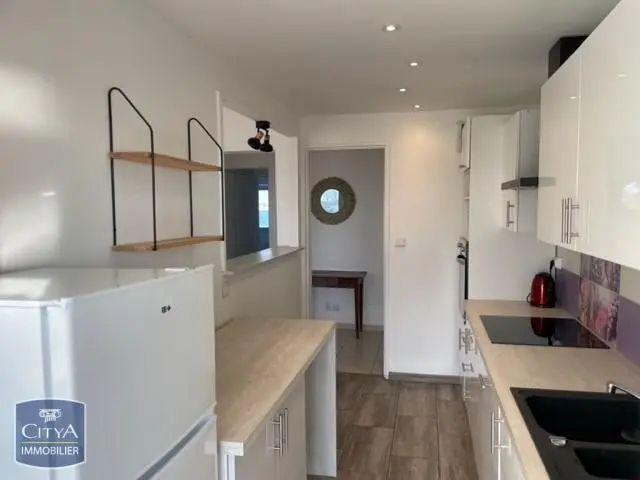 Appartement à louer 4 pièces 69.23m²