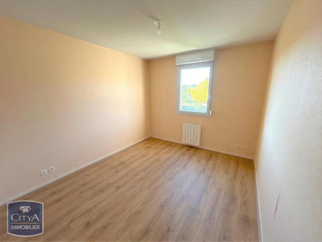 Appartement à louer 4 pièces 74.42m²