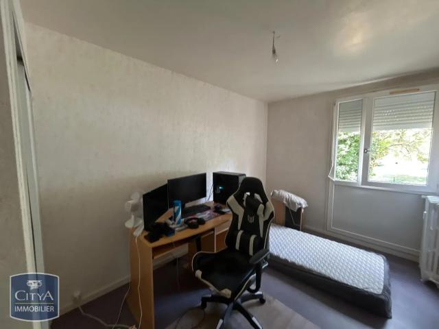 Appartement à louer 4 pièces 75.5m²