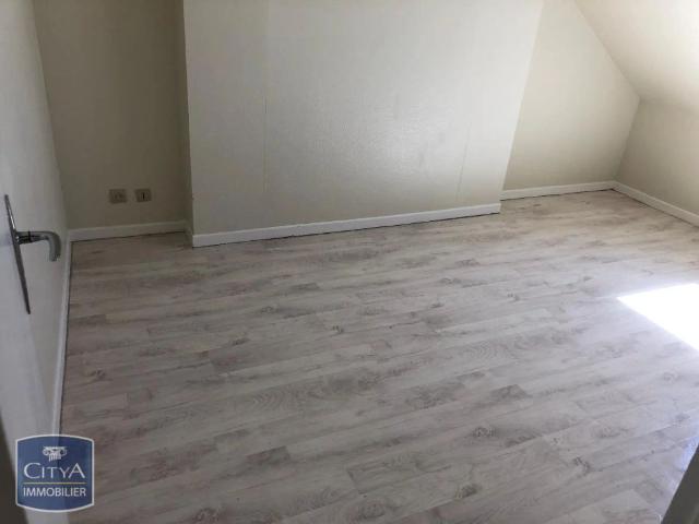 Appartement à louer 4 pièces 75.97m²