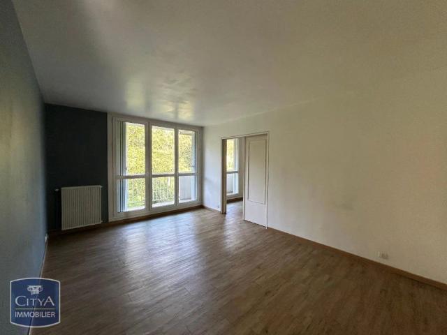 Appartement à louer 4 pièces 76.2m²