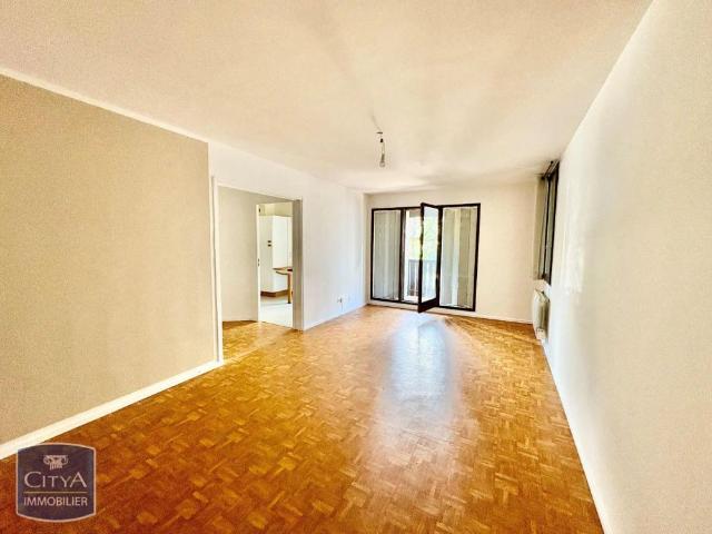 Appartement à louer 4 pièces 76.37m²