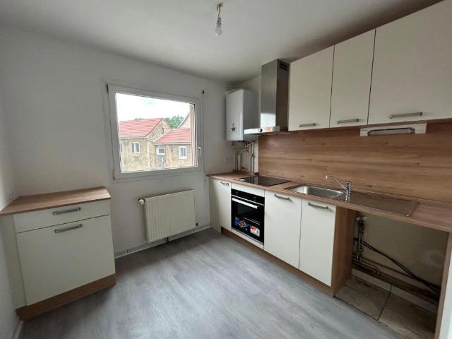 Appartement à louer 4 pièces 76.47m²