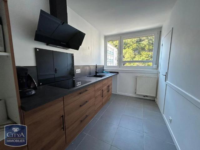 Appartement à louer 4 pièces 76.56m²