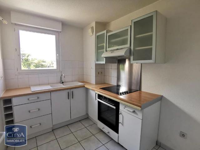 Appartement à louer 4 pièces 77.1m²