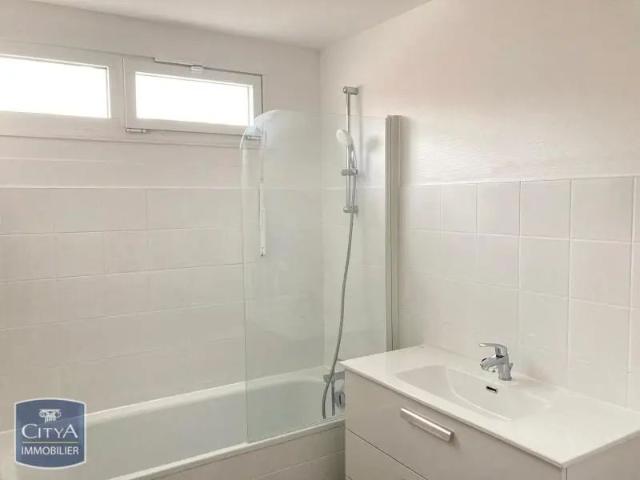 Appartement à louer 4 pièces 77.5m²