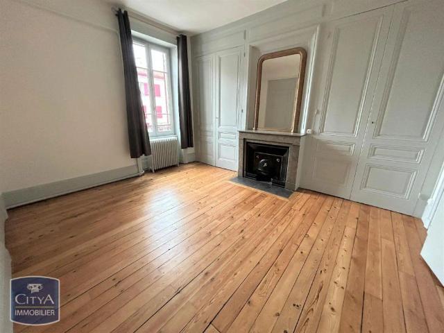 Appartement à louer 4 pièces 77.67m²