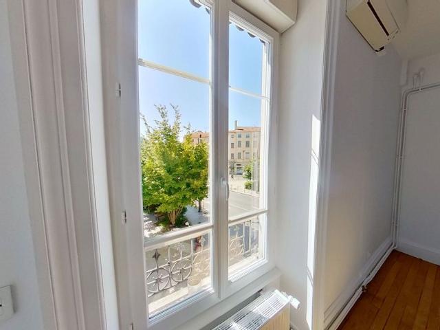 Appartement à louer 4 pièces • 78,19 m2 Lyon 9